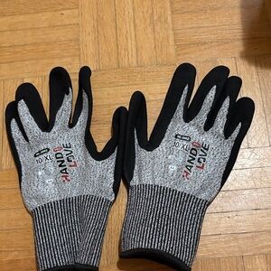 Handlove Pro Black and Gray Work Gloves NWOT